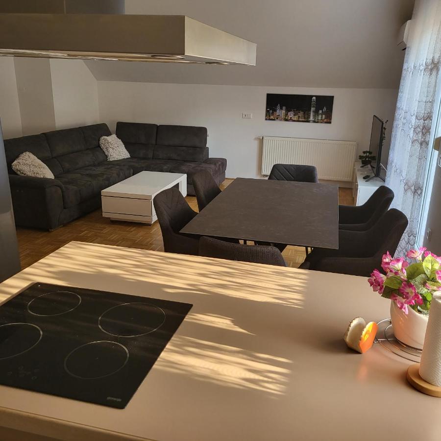 Apartment Zelimlje Škofljica Εξωτερικό φωτογραφία